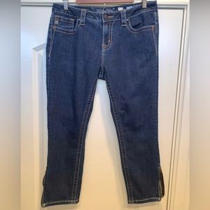 Miss Me Mid Rise Crop Skinny Sz 31 in Like New Condition; 25” Inseam